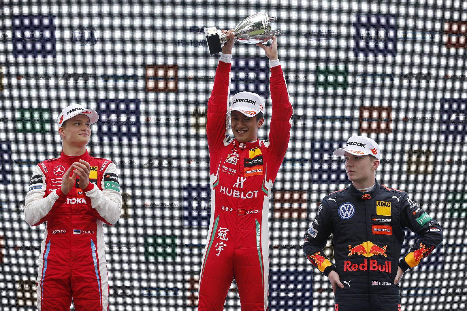 阿斯顿马丁险胜索伯车队,周冠宇关键制胜的简单介绍 阿斯顿马丁险胜索伯车队,周冠宇关键制胜的简单介绍