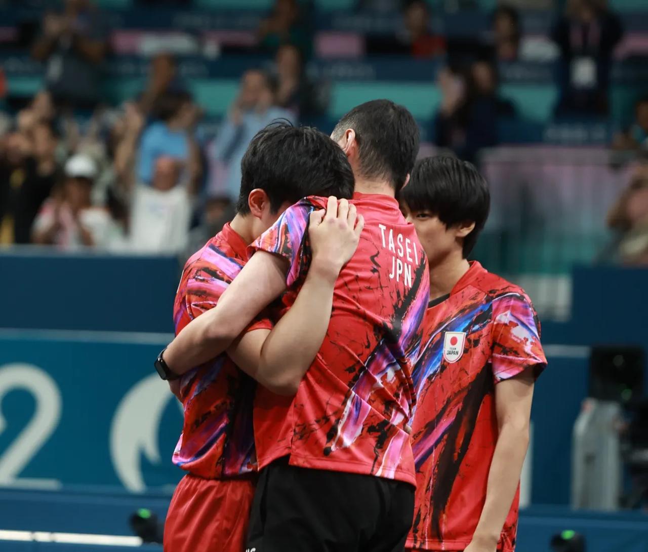 爱游戏入口-英格兰队轻取法国队，张本智和统治全场