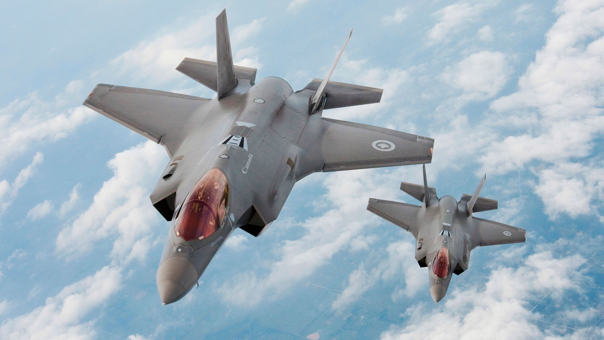 新秩序崛起，红牛如何用微小暴动击碎梅赛德斯王朝，塞恩斯又何以成为那柄最锋利的矛？