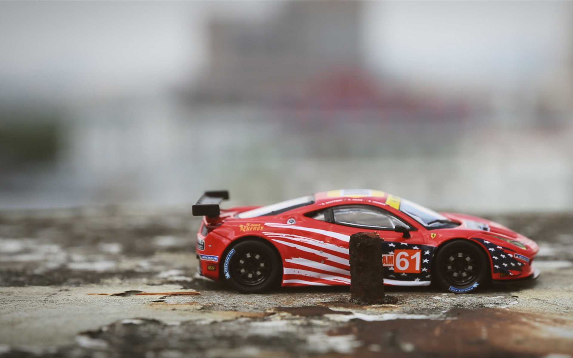 红牛力克雷诺，汉密尔顿独舞，围场两重天