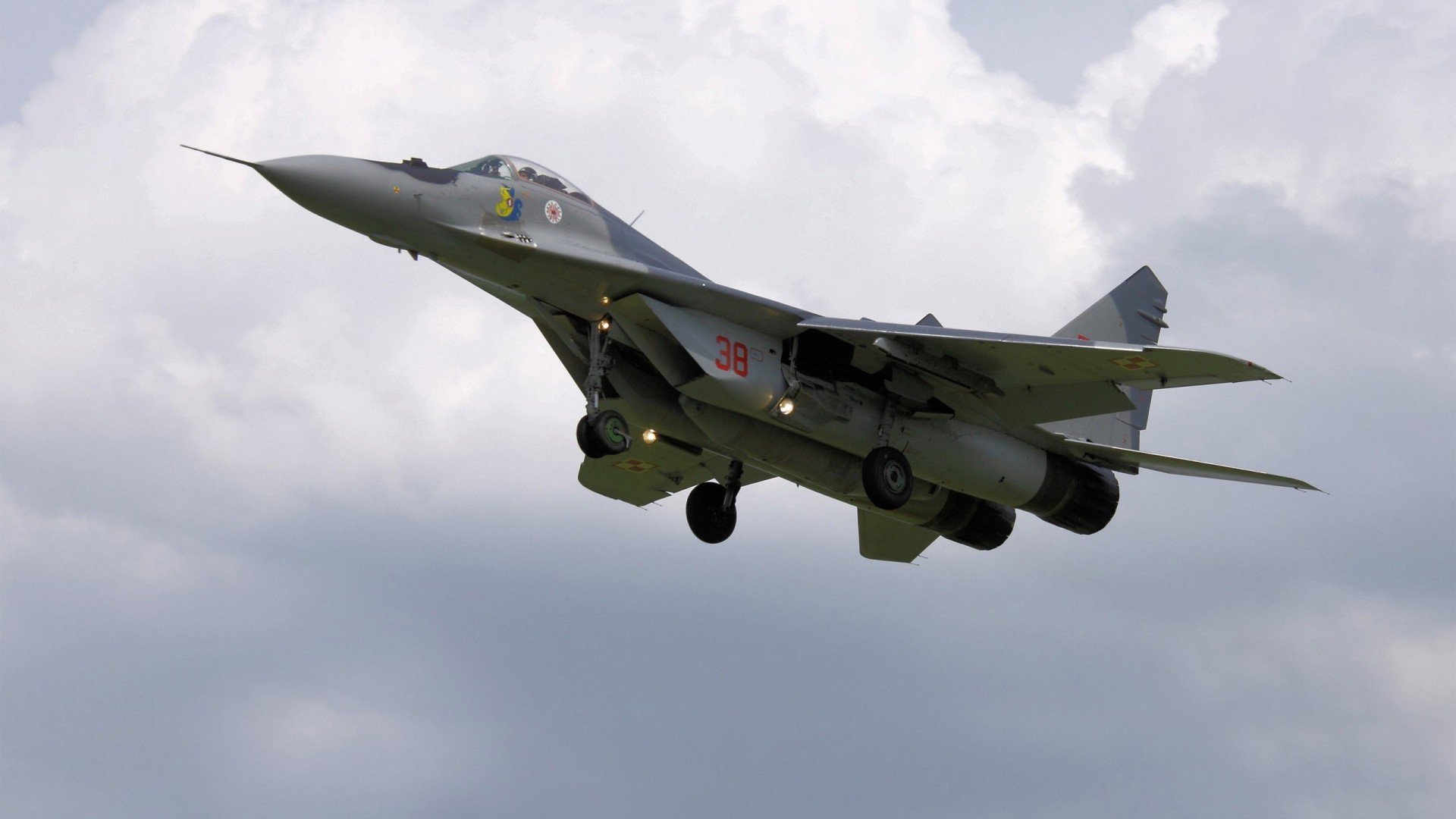 鲁德双线制霸，美网轻取后戴维斯杯关键一击定乾坤