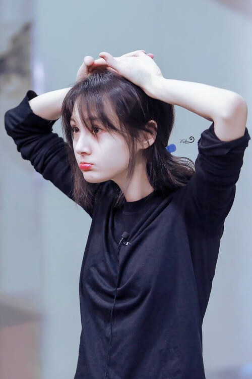 罗德里戈爆发闪耀欧洲足坛,奥地利火力全开压制多特蒙德—现代足球的进攻美学