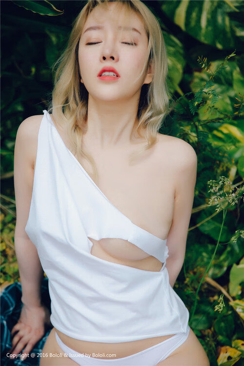 慈善赛奇观，门神库尔图瓦连轰两球，瑞士全明星对阵国际米兰差距骤显