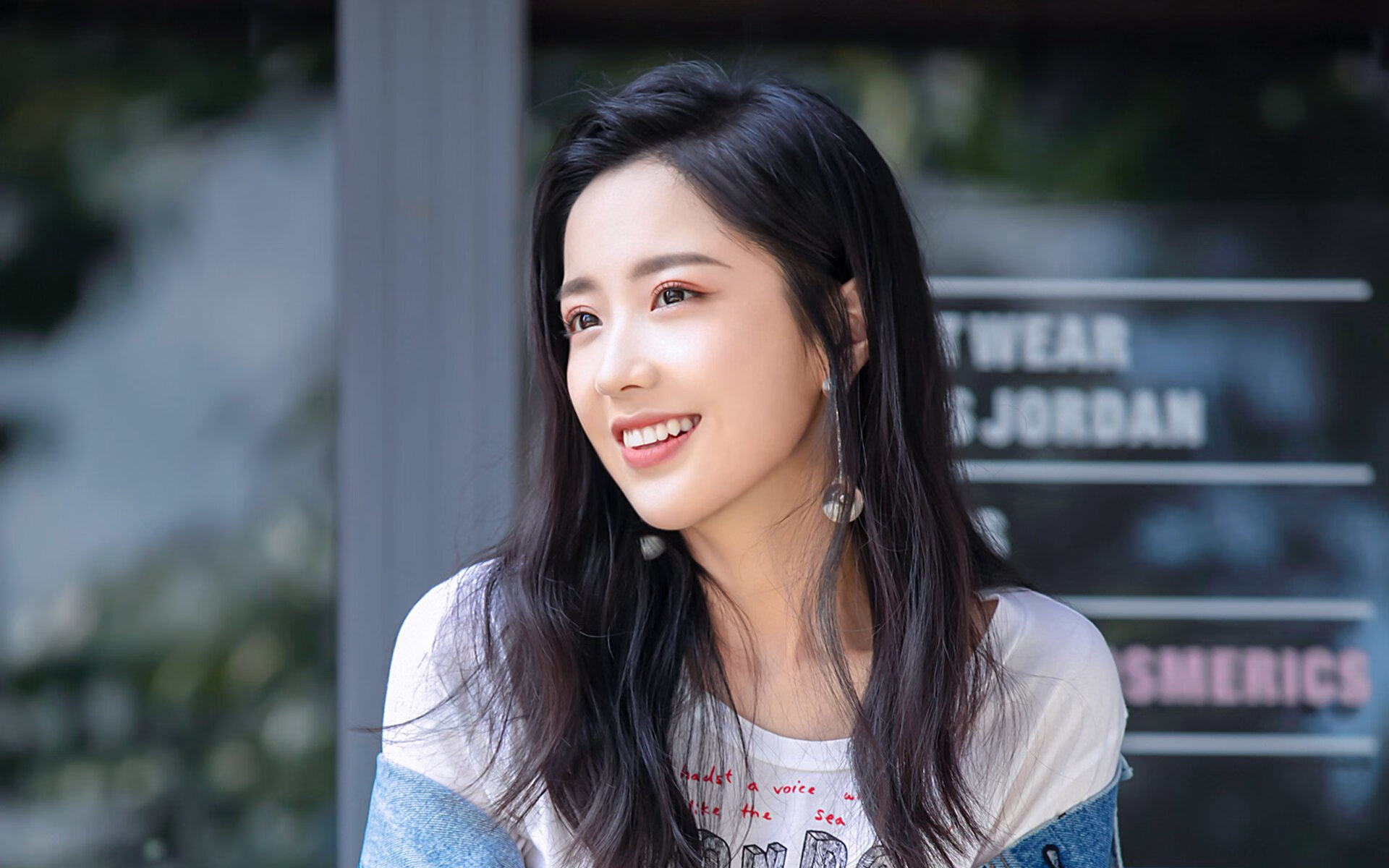 东方闪电对决西方孤星,北京队单节拉开魔术,詹姆斯关键时刻站出来