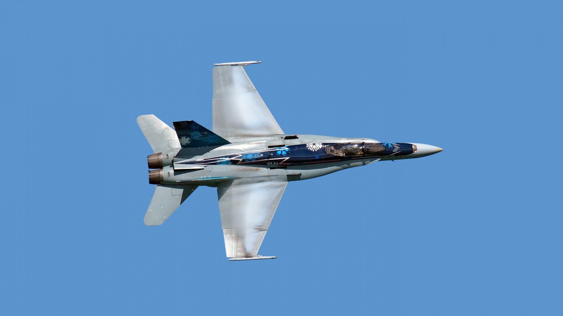 约基奇在F1赛道完成跨界控场,如同湖人稳稳拿下猛龙